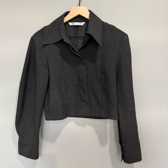 Zara Jackets & Blazers - Zara Black Cropped Blazer size Small